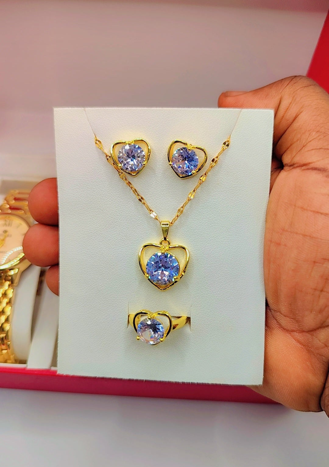 Luxury women's jewelry box with heart motifs