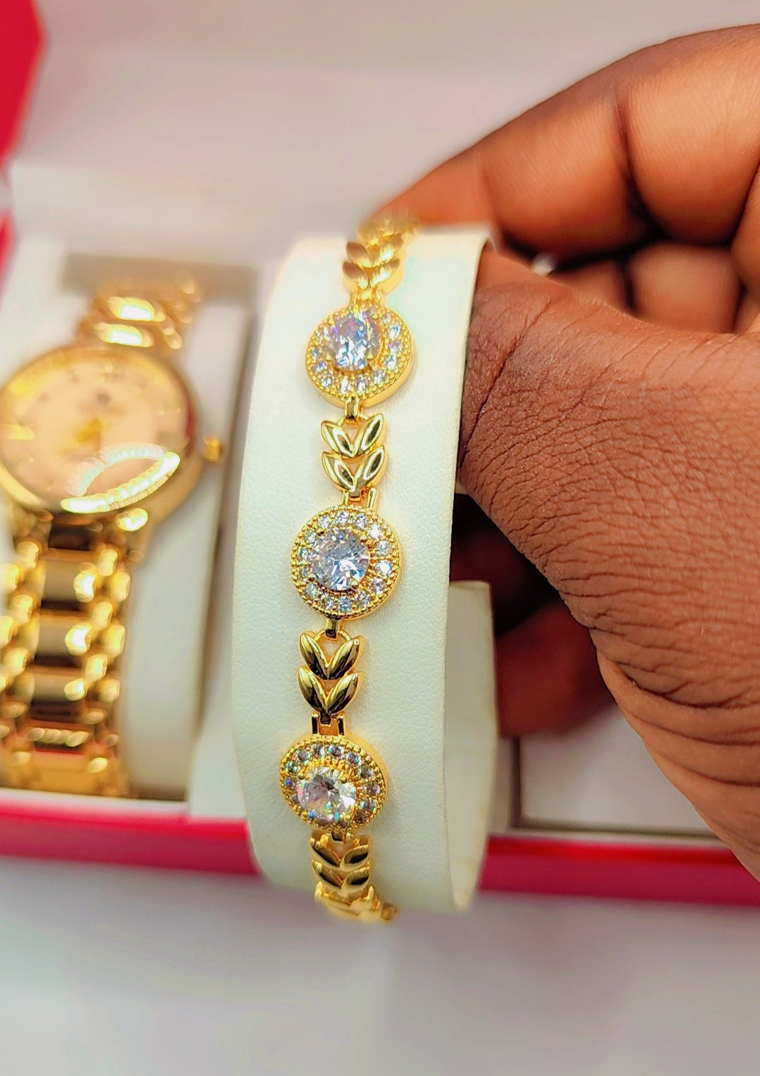 Luxury women's jewelry box with sunflowers motifs