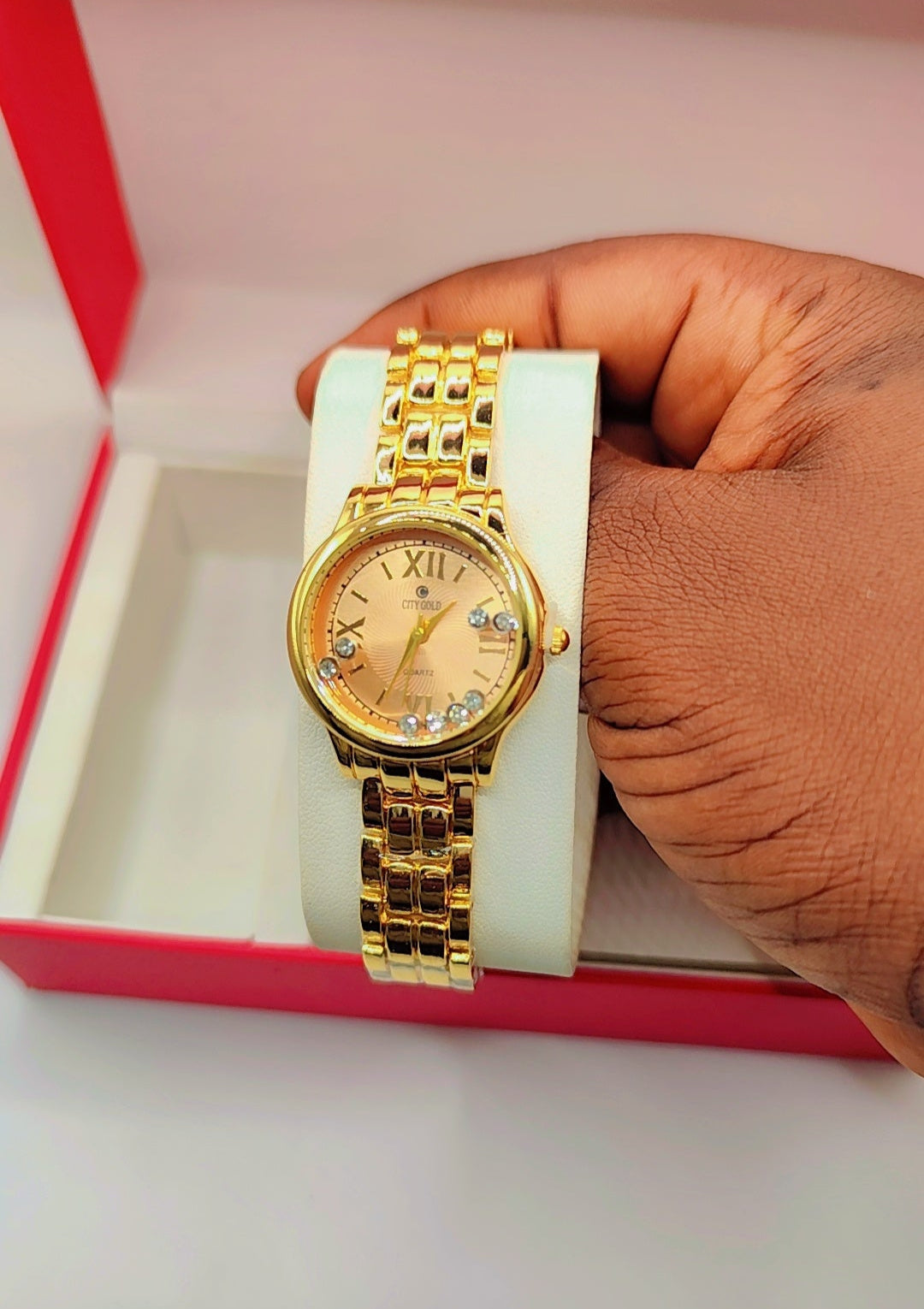 Luxury women's jewelry box with diamond style