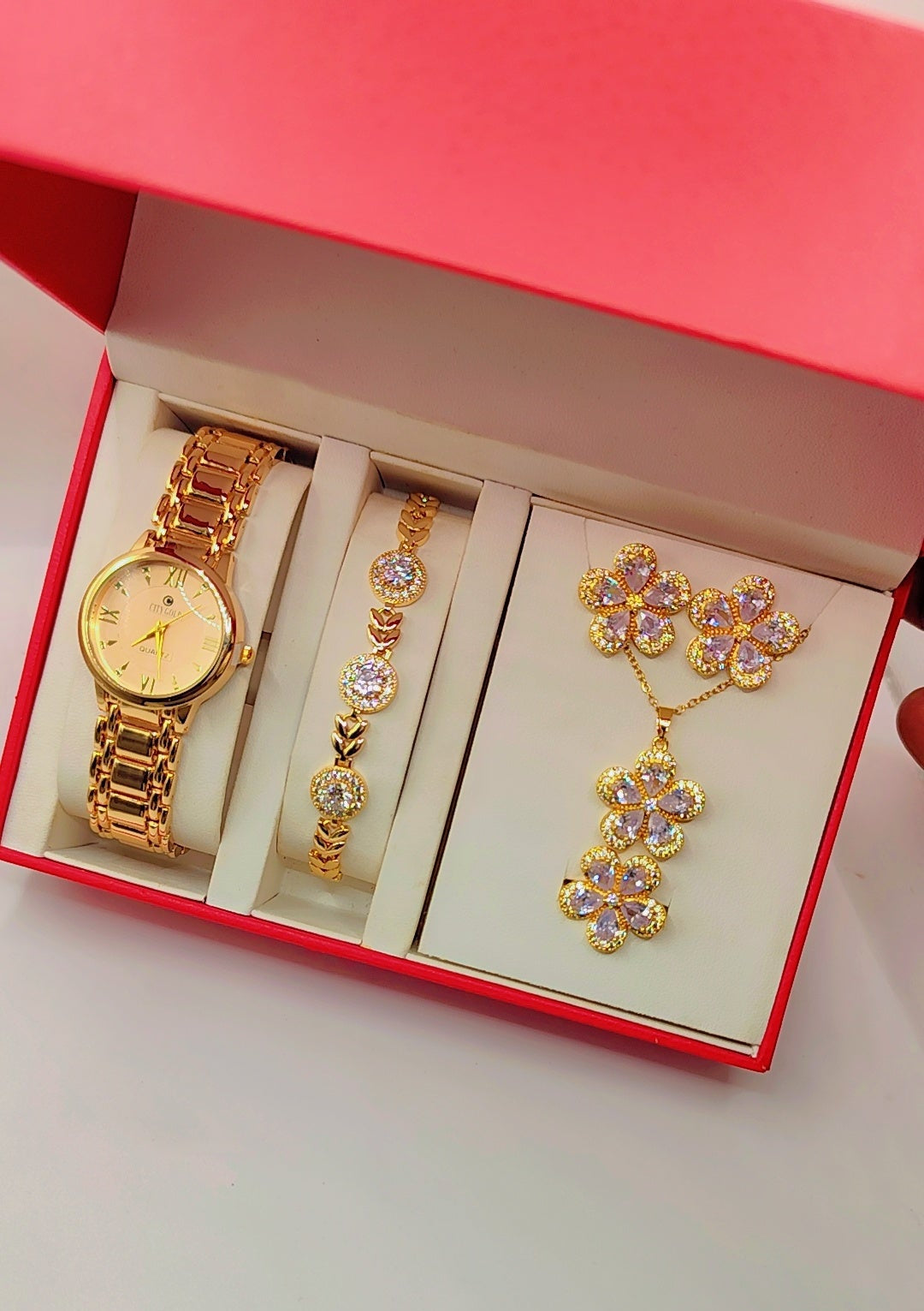 Luxury women's jewelry box with sunflowers motifs