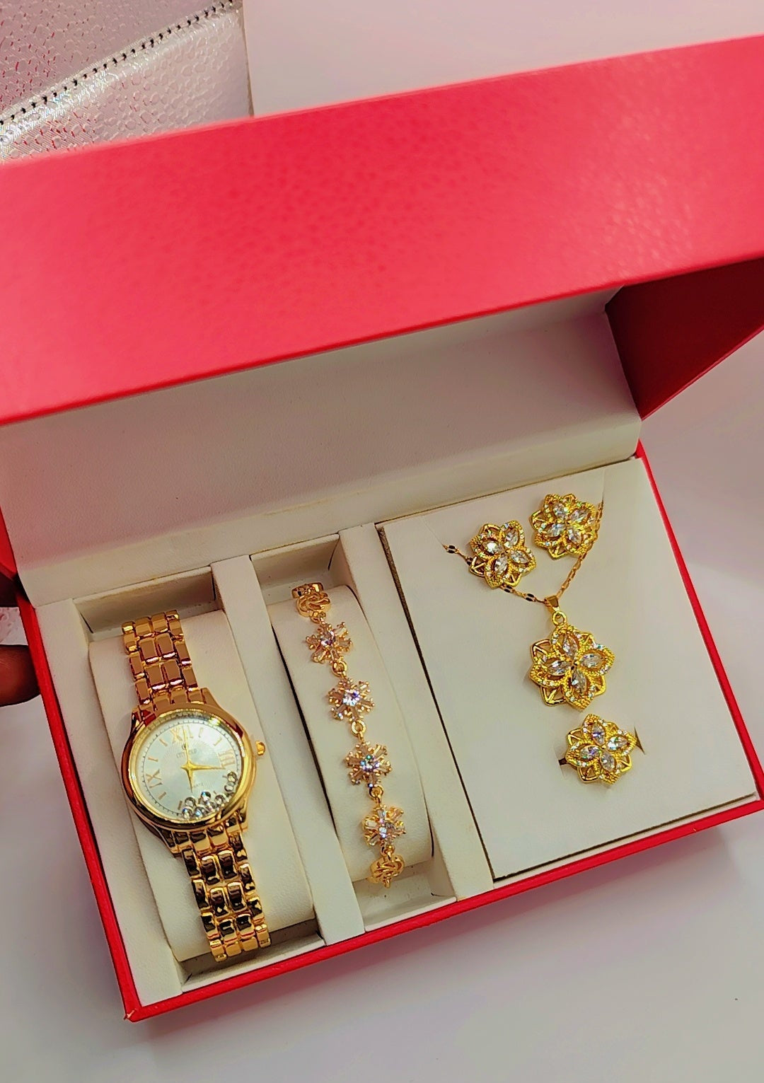 Luxury women's jewelry box with star motifs