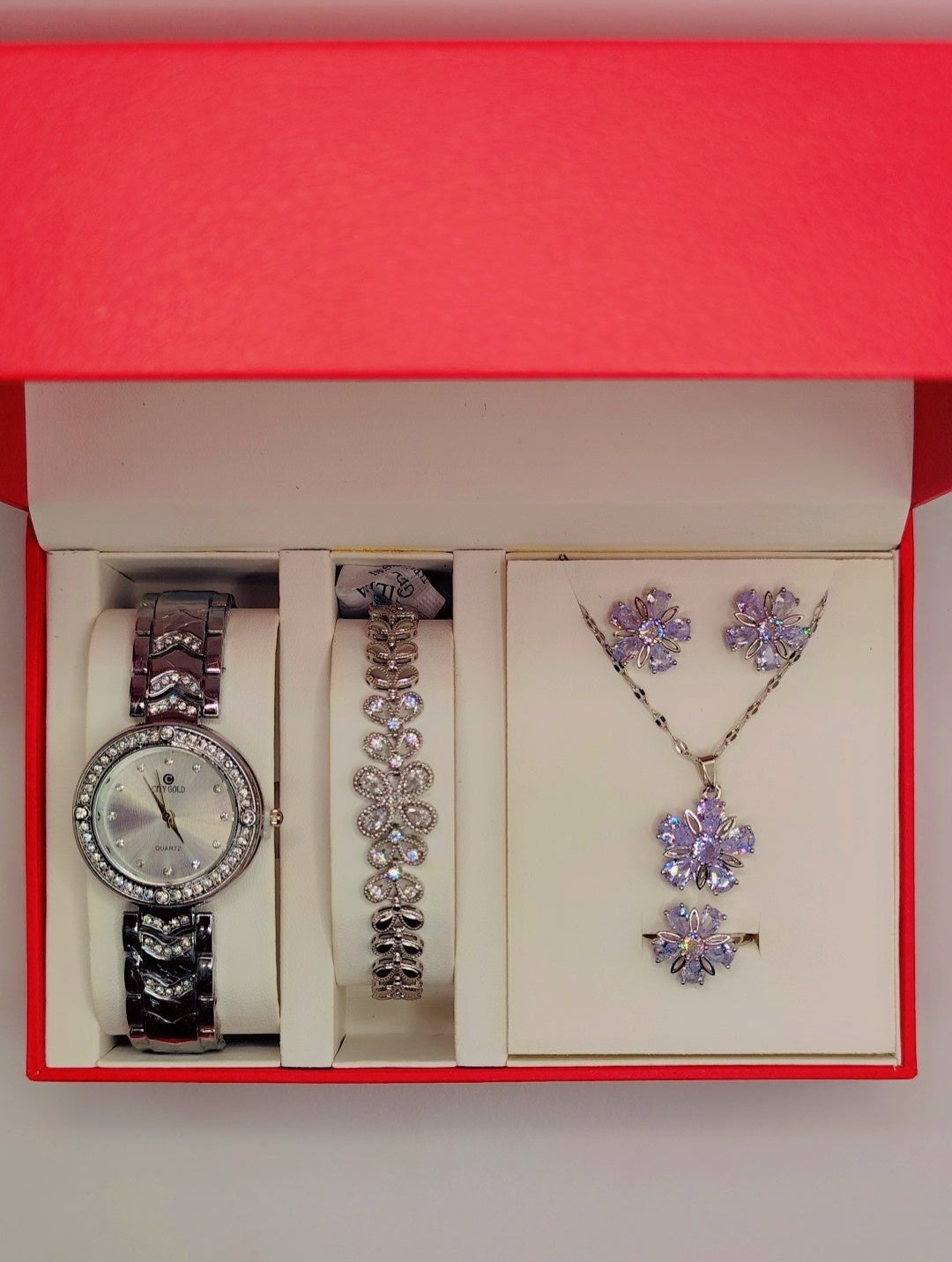 Luxury women's jewelry box silver model with flower motif