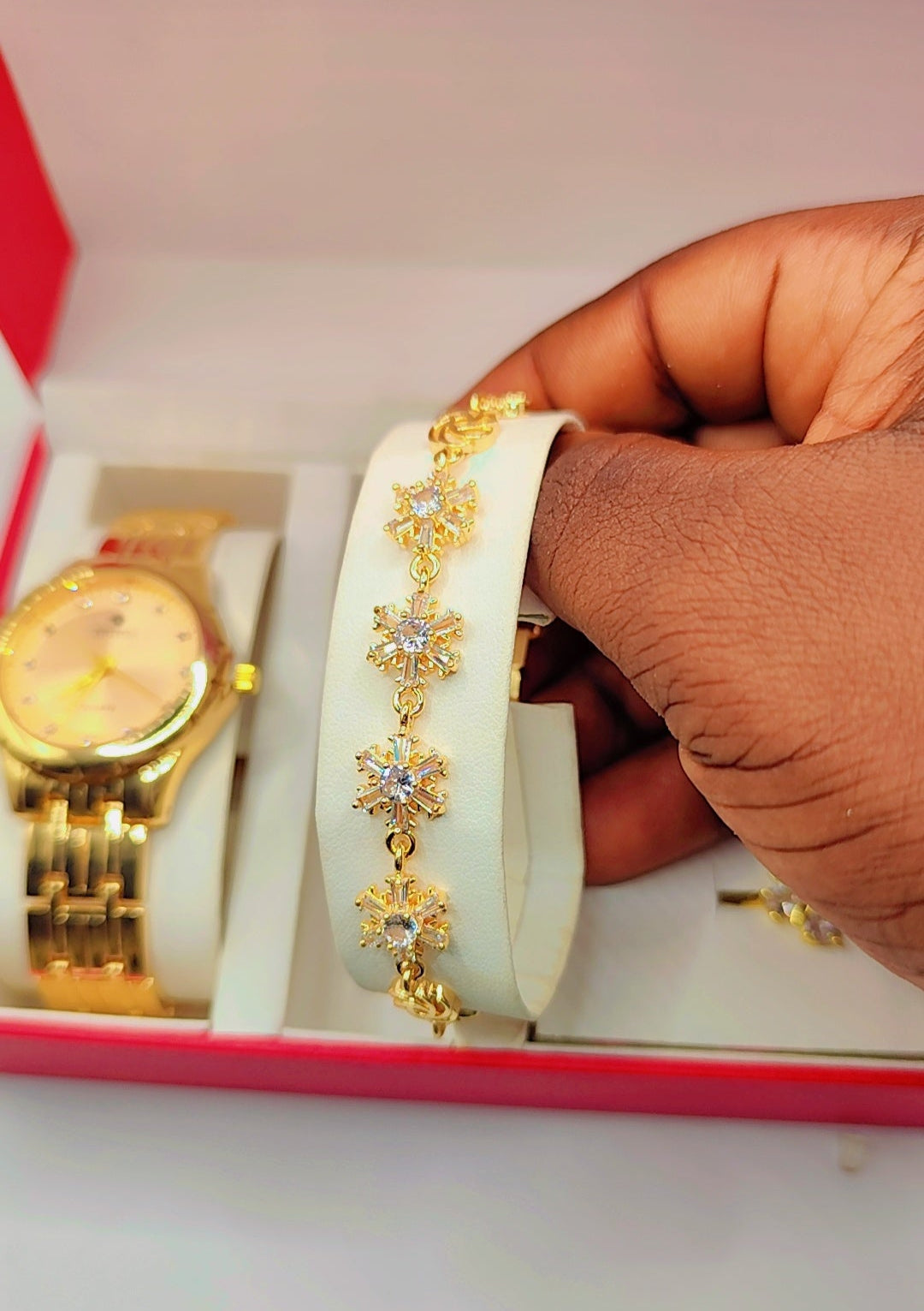 Luxury women's jewelry box with star motifs